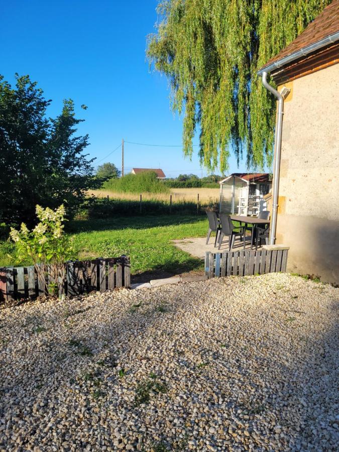 Maison Bourbonnaise idéalement placée Neuvy  Exterior foto